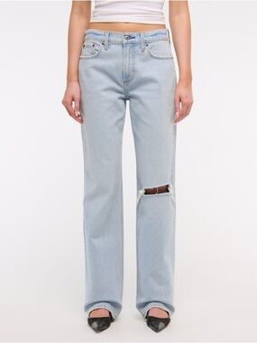 Abercrombie & Fitch The 90’s Baggy Low Rise Jean Light Destroy